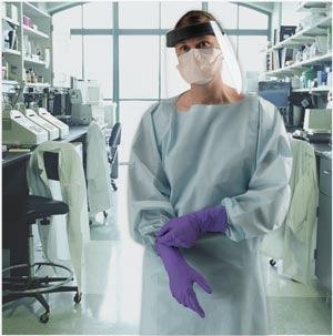 Procedure Gown, Tested For Use with Chemotherapy Compounding & Drug Administration, 22¾